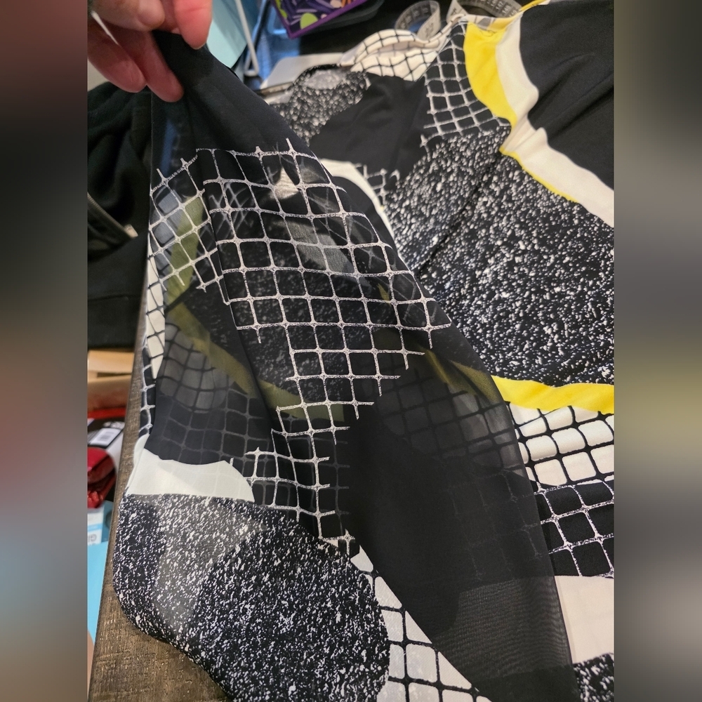 Alfani Black, White and Yellow Abstract Blouse - Picture 7 of 7